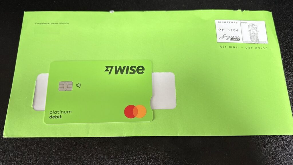 Wise物理カード。シンガポールからAir mailで届く。