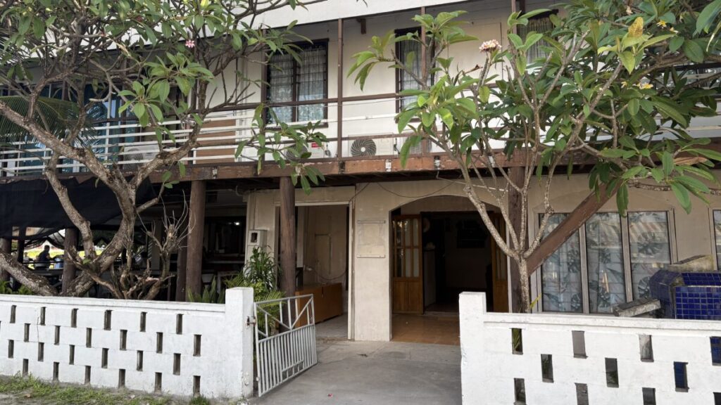 Filamona Lodgeの正面の様子