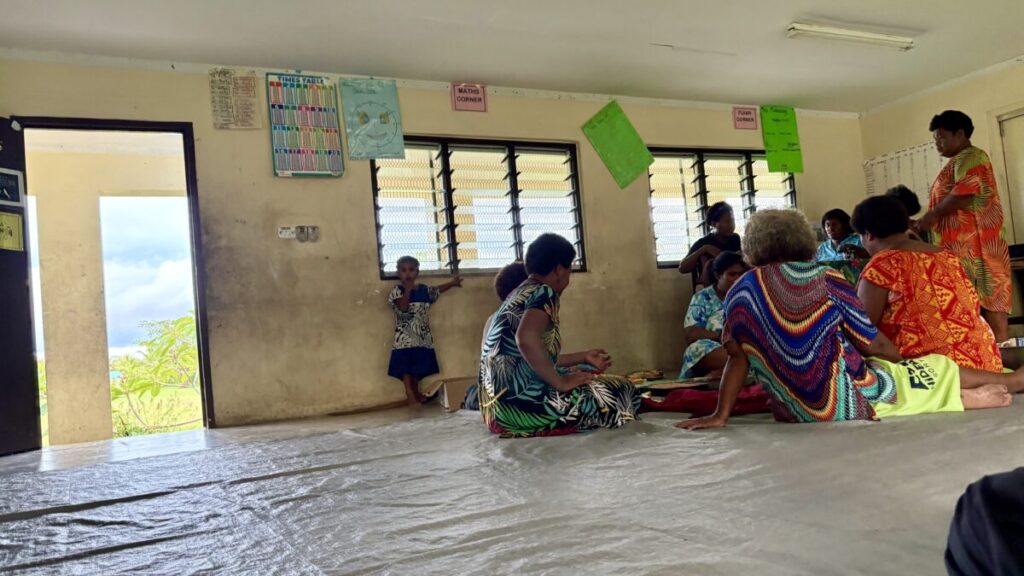 グヌの小学校で開催されたドネーションパーティの様子