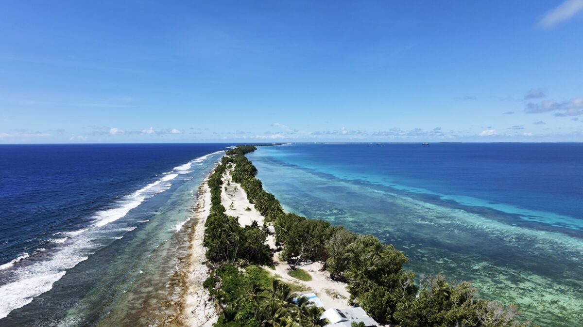 ツバルのフナフティ南からドローンで撮影した様子